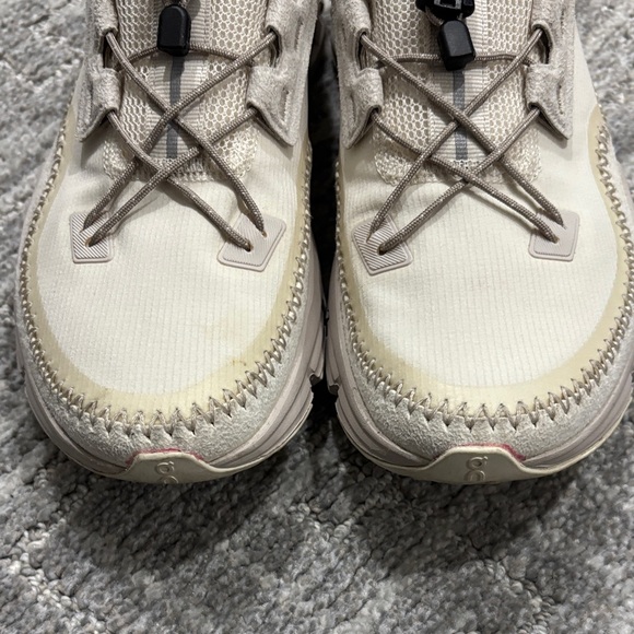 Women’s Neutral Beige Athletic Sneakers size 8 - Picture 3 of 8